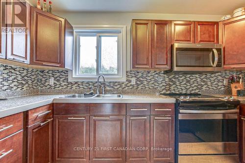 71889 Sunridge Cres, Bluewater, ON - Indoor Photo Showing Kitchen With Double Sink