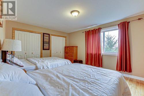 71889 Sunridge Crescent, Bluewater, ON - Indoor Photo Showing Bedroom