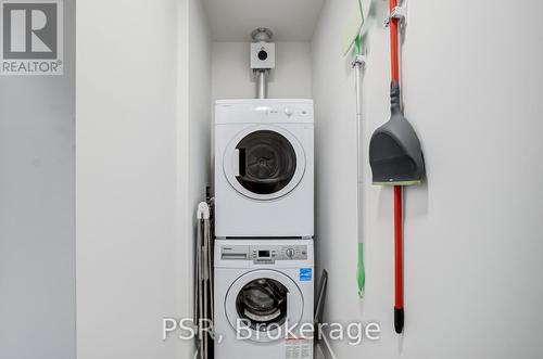 #207 -10 Beckwith Lane, Blue Mountains, ON - Indoor Photo Showing Laundry Room