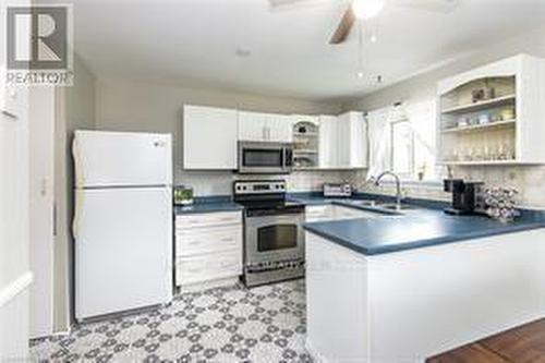 25-27 Gadsby Avenue, Welland, ON - Indoor Photo Showing Kitchen With Double Sink