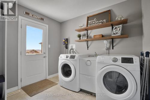 171 Watson St, Lucan Biddulph, ON - Indoor Photo Showing Laundry Room
