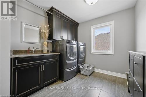 255 Colbeck Dr, Welland, ON - Indoor Photo Showing Laundry Room