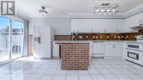 12 Bailey Ave E, Guelph, ON - Indoor Photo Showing Kitchen