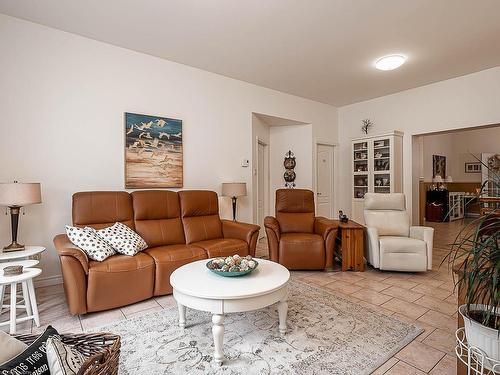 Salon - 8875 Boul. Des Forges, Trois-Rivières, QC - Indoor Photo Showing Living Room