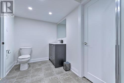4488 Gullfoot Circ, Mississauga, ON - Indoor Photo Showing Bathroom
