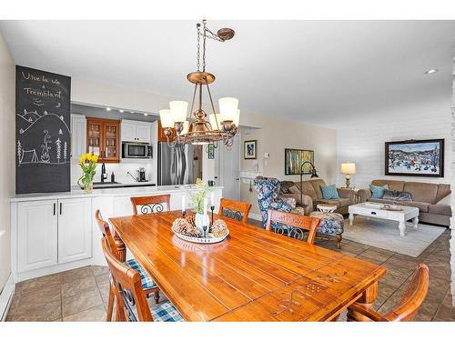 Overall view - 168 Rue Pinoteau, Mont-Tremblant, QC - Indoor Photo Showing Dining Room