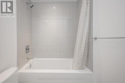 5908 - 3900 Confederation Parkway, Mississauga, ON - Indoor Photo Showing Bathroom