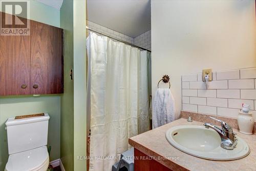 7 Mcgill Drive, Kawartha Lakes, ON - Indoor Photo Showing Bathroom