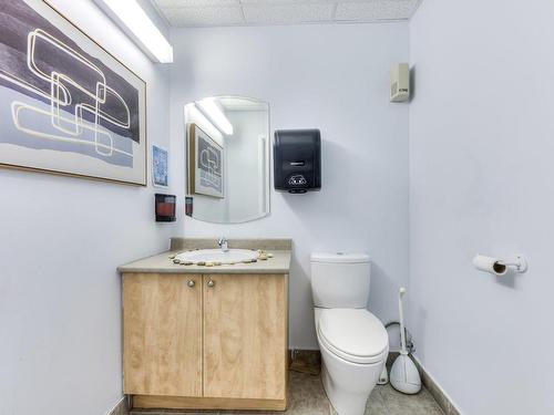 Bathroom - 9850  - 9852 Rue Verville, Montréal (Ahuntsic-Cartierville), QC - Indoor Photo Showing Bathroom