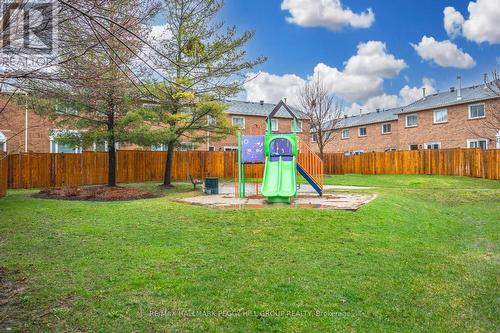 #48 -165 Kozlov St, Barrie, ON - Outdoor With Backyard