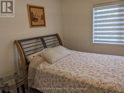 31 Sandhill Crane Drive, Wasaga Beach, ON - Indoor Photo Showing Bedroom