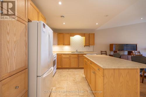 30 Meadow Lane N, Wasaga Beach, ON - Indoor Photo Showing Kitchen With Double Sink