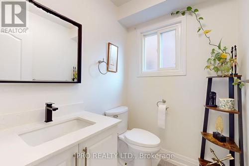 2330 Credit Valley Rd, Mississauga, ON - Indoor Photo Showing Bathroom