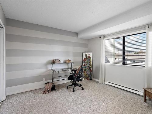 407-642 Agnes St, Saanich, BC - Indoor Photo Showing Office