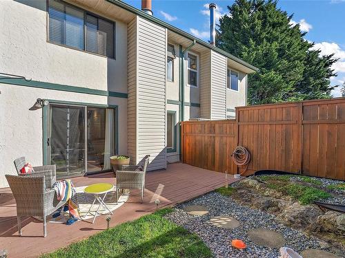 407-642 Agnes St, Saanich, BC - Outdoor With Exterior