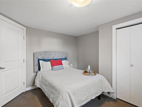 407-642 Agnes St, Saanich, BC - Indoor Photo Showing Bedroom