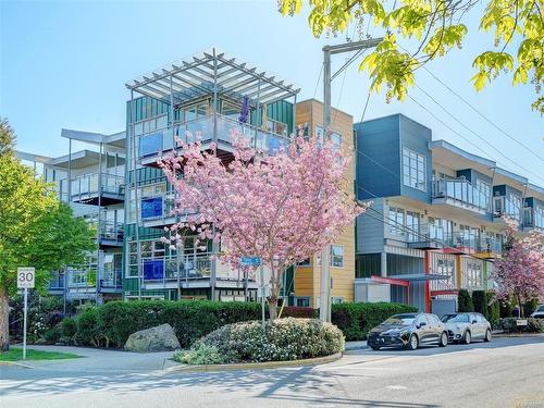 415-797 Tyee Rd, Victoria, BC - Outdoor With Balcony