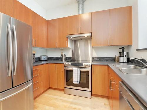 415-797 Tyee Rd, Victoria, BC - Indoor Photo Showing Kitchen With Double Sink