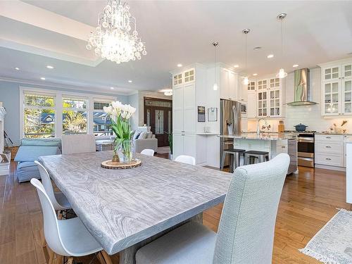 2486 Glendoik Way, Mill Bay, BC - Indoor Photo Showing Dining Room