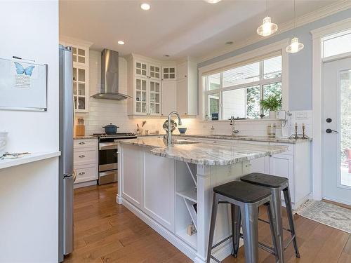 2486 Glendoik Way, Mill Bay, BC - Indoor Photo Showing Kitchen With Upgraded Kitchen