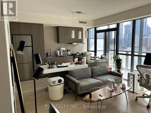#1405 -101 Charles St E, Toronto, ON - Indoor Photo Showing Other Room