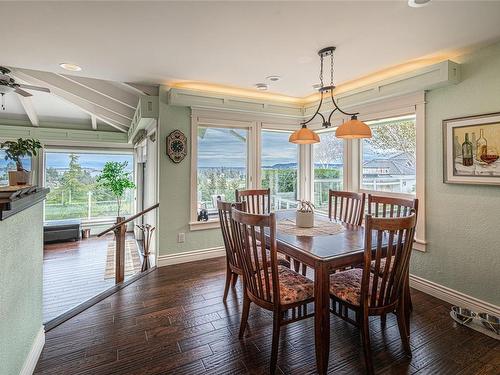 2225 Chelsea Pl, Nanoose Bay, BC - Indoor Photo Showing Dining Room