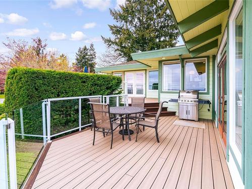 2225 Chelsea Pl, Nanoose Bay, BC - Outdoor With Deck Patio Veranda With Exterior