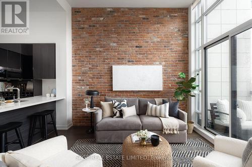 #Ph35 -88 Colgate Ave, Toronto, ON - Indoor Photo Showing Living Room