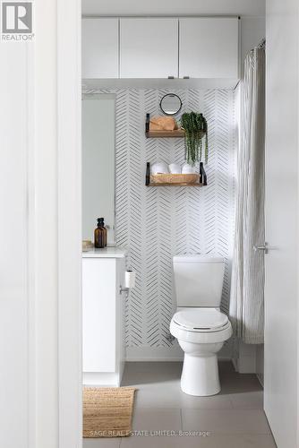 #Ph35 -88 Colgate Ave, Toronto, ON - Indoor Photo Showing Bathroom