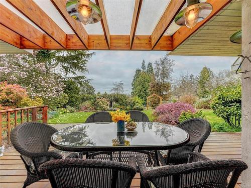 6466 Oldfield Rd, Central Saanich, BC - Outdoor With Deck Patio Veranda With Exterior
