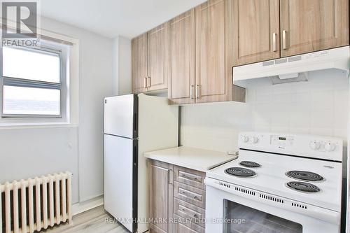 1563/65 Kingston Rd, Toronto, ON - Indoor Photo Showing Kitchen