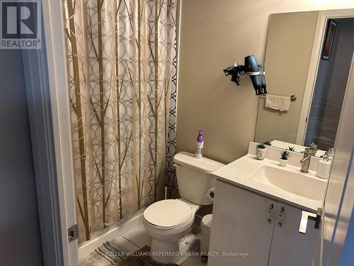 #1515 -1 De Boers Dr, Toronto, ON - Indoor Photo Showing Bathroom