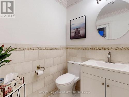 273 Mccaffrey Rd, Newmarket, ON - Indoor Photo Showing Bathroom