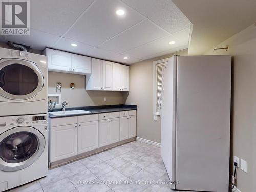 273 Mccaffrey Rd, Newmarket, ON - Indoor Photo Showing Laundry Room