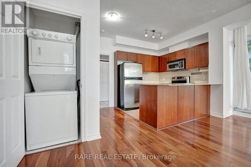207 - 3504 Hurontario Street, Mississauga, ON - Indoor Photo Showing Laundry Room