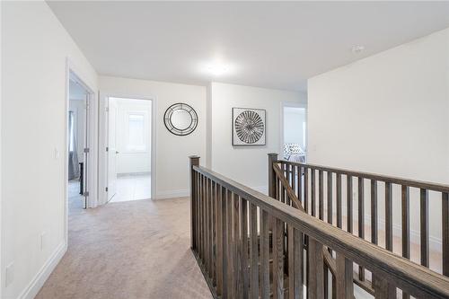 45 Great Falls Boulevard, Waterdown, ON - Indoor Photo Showing Other Room
