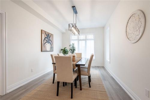 45 Great Falls Boulevard, Waterdown, ON - Indoor Photo Showing Dining Room