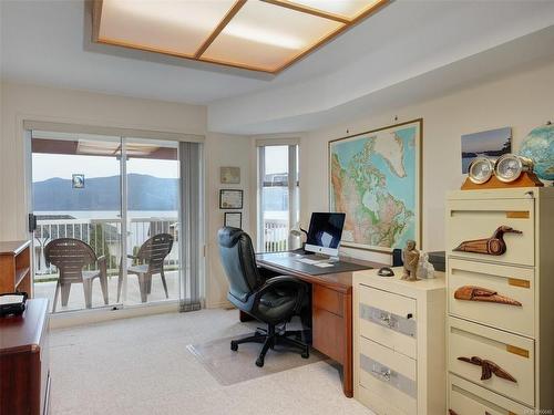533 Marine View, Cobble Hill, BC - Indoor Photo Showing Office