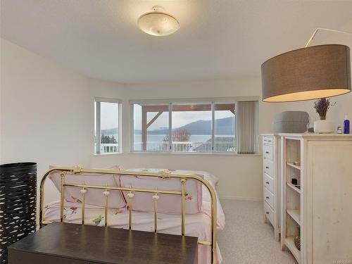 533 Marine View, Cobble Hill, BC - Indoor