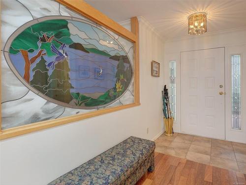 533 Marine View, Cobble Hill, BC - Indoor Photo Showing Other Room