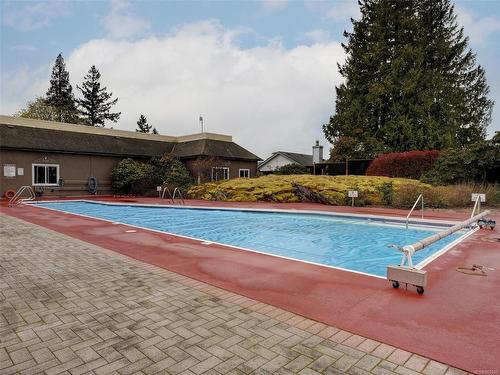 533 Marine View, Cobble Hill, BC - Outdoor With In Ground Pool