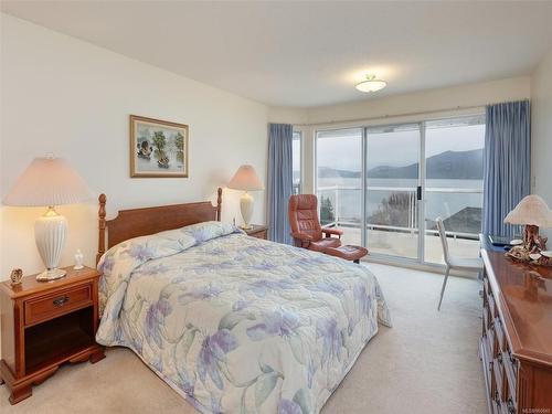533 Marine View, Cobble Hill, BC - Indoor Photo Showing Bedroom