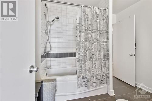 324 Laurier Avenue W Unit#1708, Ottawa, ON - Indoor Photo Showing Bathroom