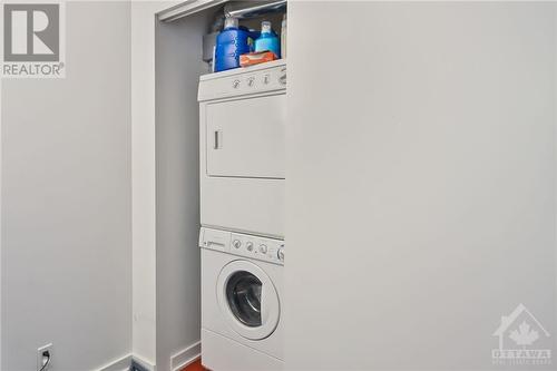 324 Laurier Avenue W Unit#1708, Ottawa, ON - Indoor Photo Showing Laundry Room