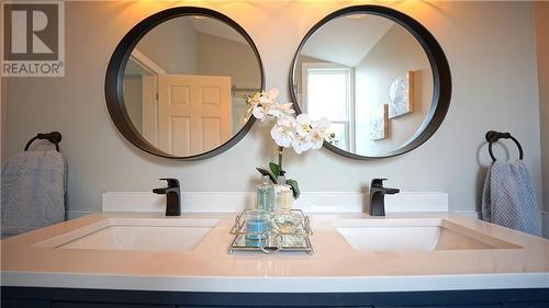 68 Seymour Avenue, Cornwall, ON - Indoor Photo Showing Bathroom