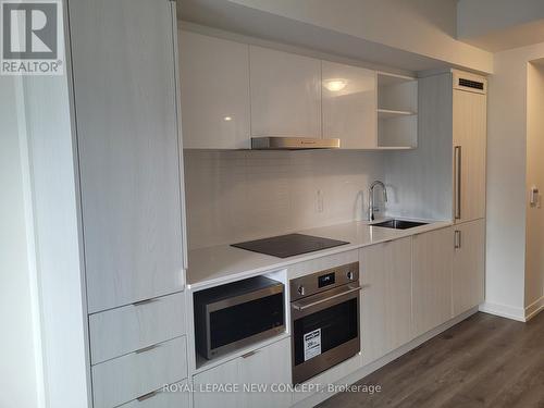 #2512 -138 Downes St, Toronto, ON - Indoor Photo Showing Kitchen