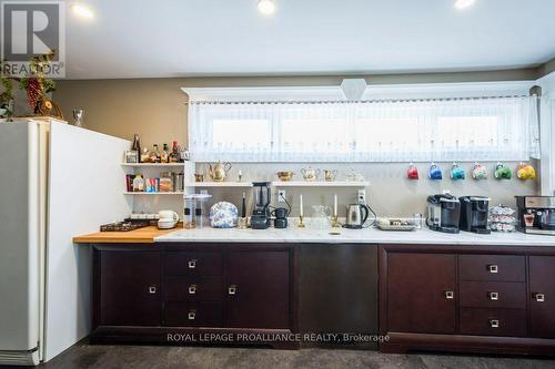 81 Henry Street, Quinte West, ON - Indoor Photo Showing Kitchen