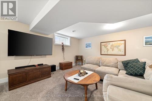 26 Rowan Place, Quinte West, ON - Indoor Photo Showing Living Room
