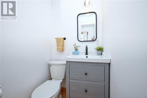 407 Northover Road, Perth, ON - Indoor Photo Showing Bathroom