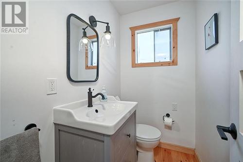 407 Northover Road, Perth, ON - Indoor Photo Showing Bathroom